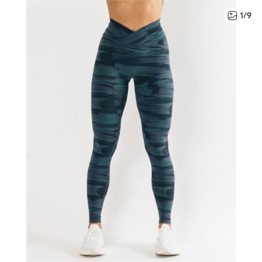 Women's Teal Patterned Leggings